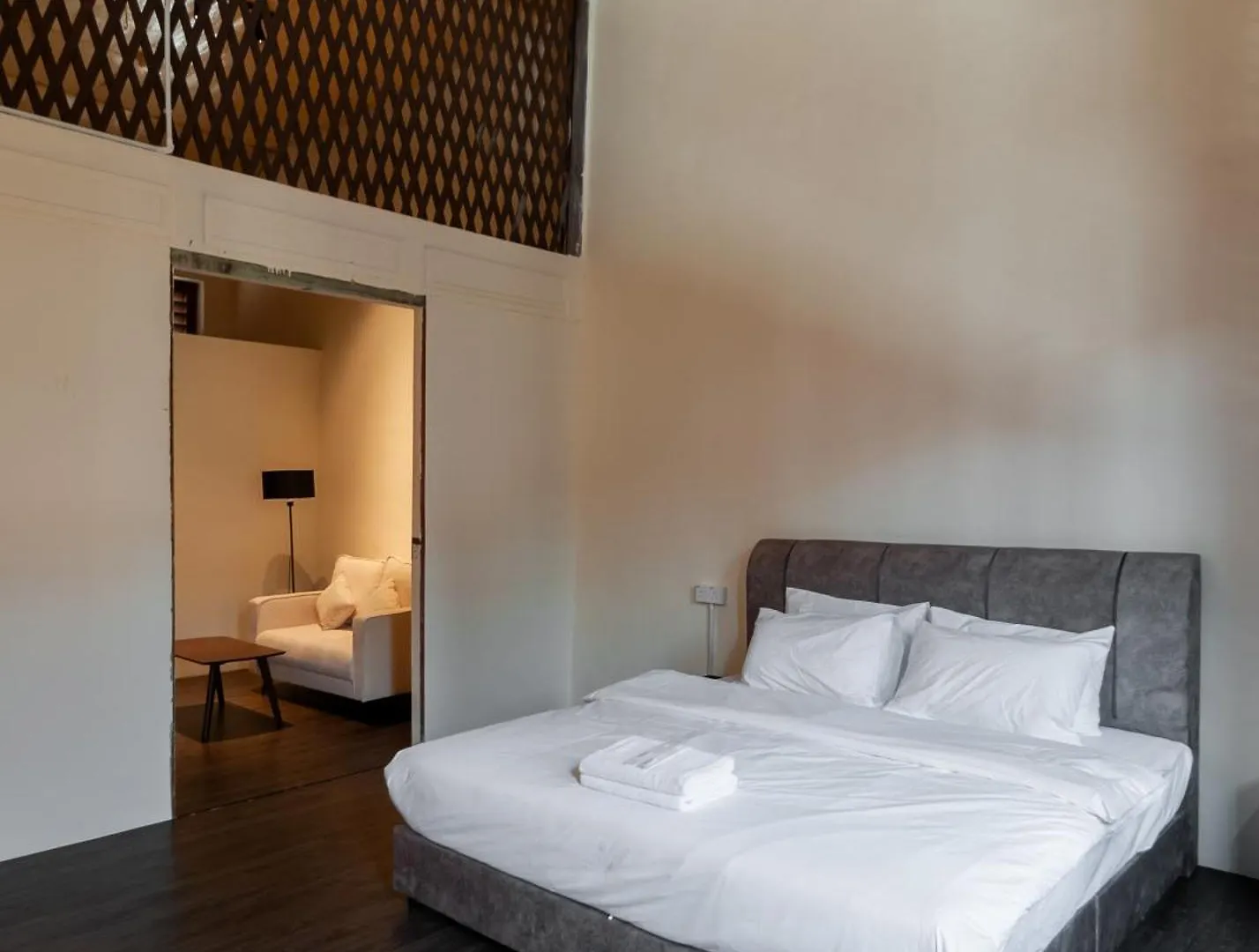 Melayu Villa By Aayu - 10 Mins Walk To 1St Avenue Mall George Town Guest house